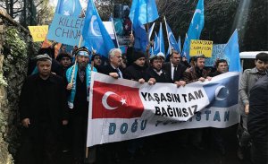 ÇİN BAŞKONSOLOSLUĞU ÖNÜNDE PROTESTO EYLEMİ