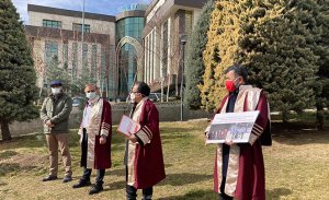 Uygur Türklerine Akademisyenlerden Destek