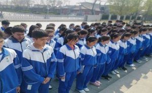 DOĞU TÜRKİSTAN’DA ÇİNCE EĞİTİMİ YOĞUNLAŞTIRILDI