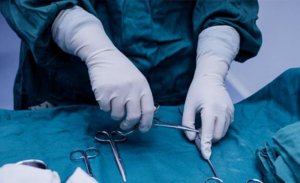 ÇİNLİLER WUHAN VİRÜSÜNDEN ORGAN NAKLİ YAPARAK TEDAVİ OLUYOR.
