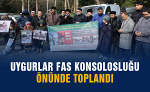 Uygurlar Fas konsolosluğu önünde toplandı