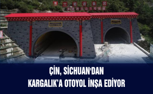 Çin, Sichuan'dan Kaşgar’a otoyol inşa ediyor