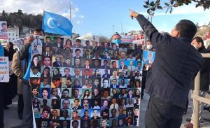 Dünya çapında Çin konsoloslukları önünde Protesto