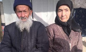 UYGURLAR CRONA VİRÜSÜ NEDENİYLE CEZA KAMPLARINDAKİ AKRABALARINDAN ENDİŞE EDİYOR