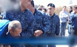 KAZAKİSTAN HALKI ÇİNE KARŞI SOKAKLARDA