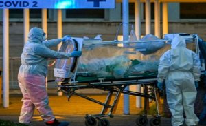 OTELLER KARANTİNA HASTANESİNE ÇEVRILDI: SADECE UYGUR DOKTORLAR ÇALIŞTIRILIYOR!