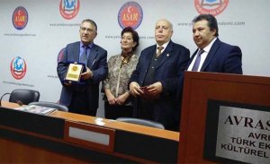 “URÜMÇI’DEN KAŞGAR’A DOĞU TÜRKISTAN”