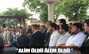 ÜNLÜ YAZARIN GIYABİ CENAZE NAMAZI KILINDI
