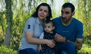 ÜNLÜ UYGUR YAZAR, TÜRK’E KIZ VERDİĞİ GEREKÇESİYLE KAMPA ATILDI.