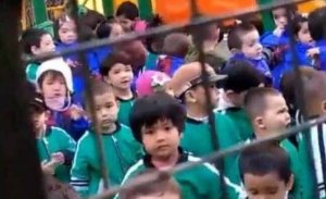 ÇİNLİLEŞTİRMEK ÜZERE ANNE BABASINDAN UZAKLAŞTIRILAN UYGUR ÇOCUKLARIN SAYISI BELLİ OLDU