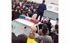 ÇİN DEVLET BAŞKANI Şİ JİNPİNG’İN TAHTI SALLANDI. HALK İLE POLİS KARŞI KARŞIYA!