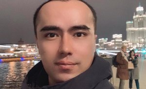 MOSKOVA’DA BİR UYGUR GENÇ 12. KATTAN DÜŞEREK HAYATINI KAYBETTİ